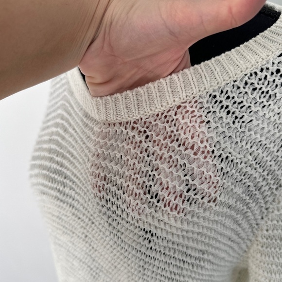 Divided White Oversized Tall Stretchy Sweater (M) - Picture 6 of 10